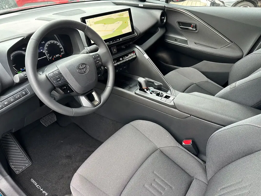 Toyota C-HR - Thumbnail 10