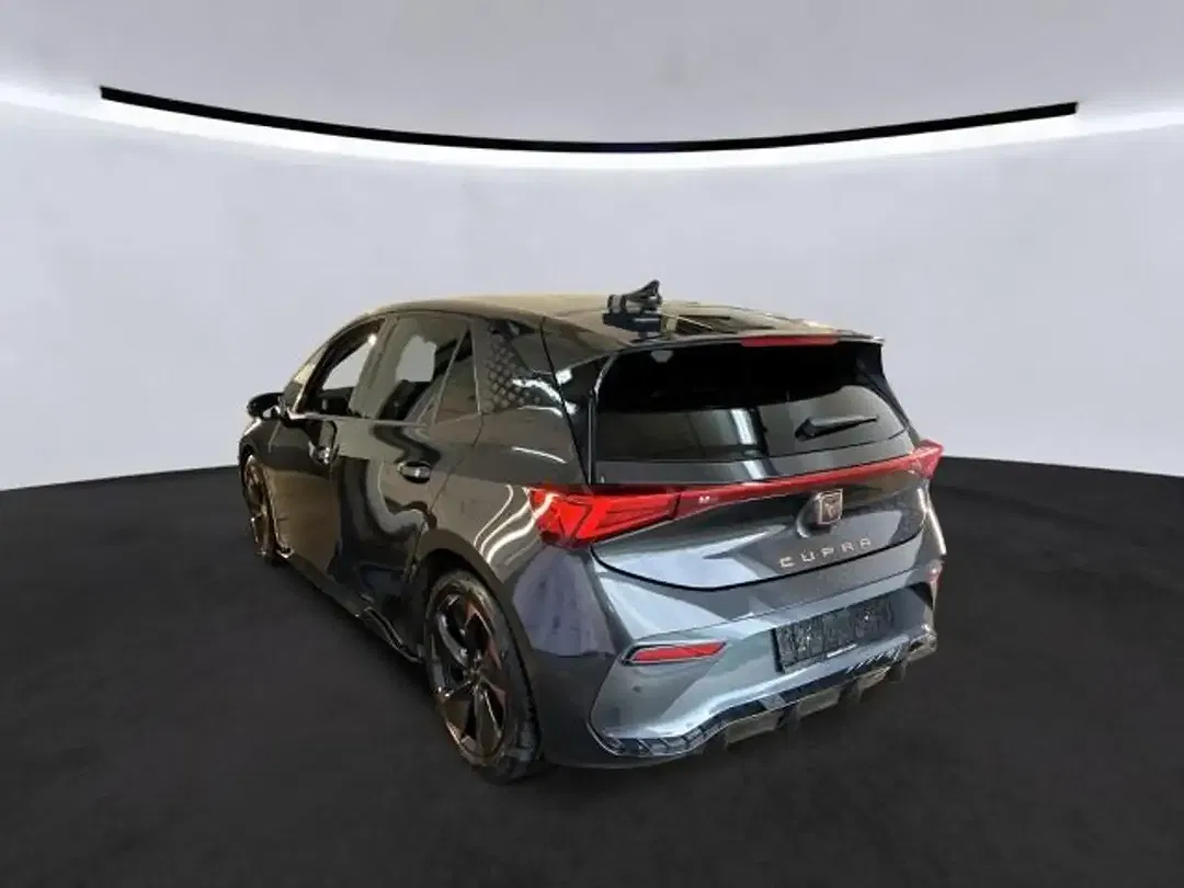 CUPRA Born - Thumbnail 2