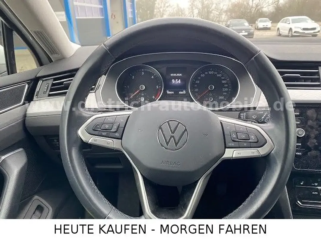 Volkswagen Passat Variant - Thumbnail 9