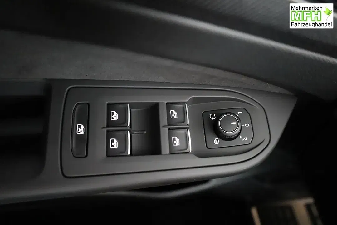 Volkswagen Golf - Thumbnail 7