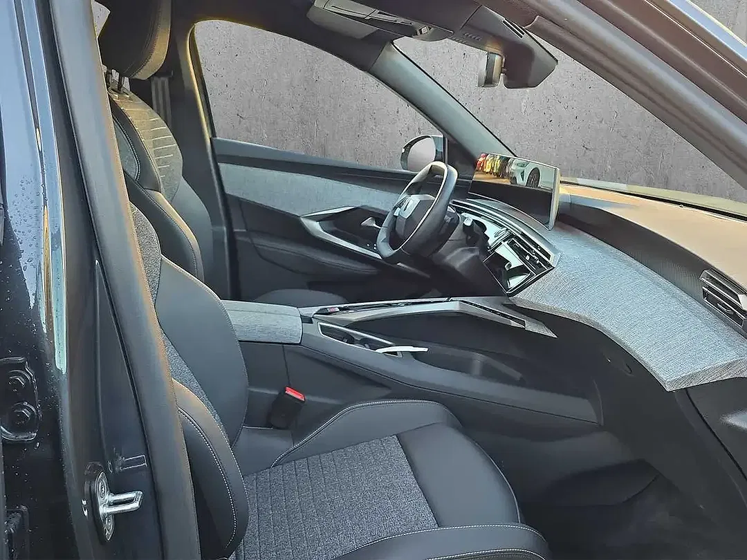 Peugeot 3008 - Thumbnail 9