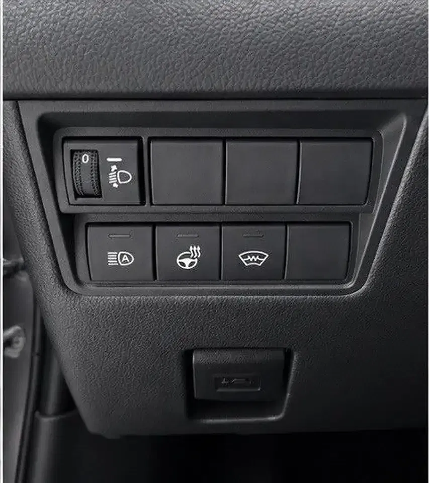 Toyota Yaris - Thumbnail 11
