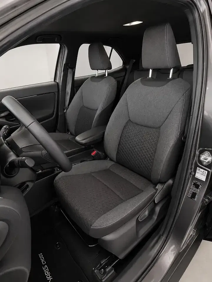 Toyota Yaris - Thumbnail 8