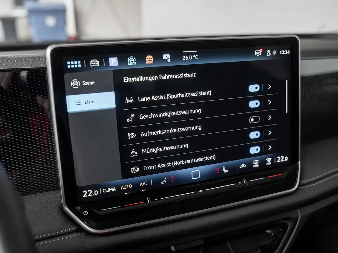 Volkswagen Tiguan - Thumbnail 13