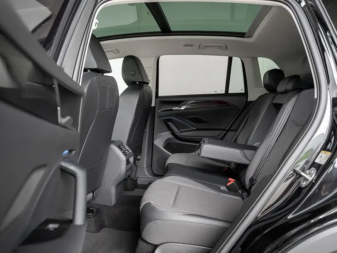 Volkswagen Tiguan - Thumbnail 7