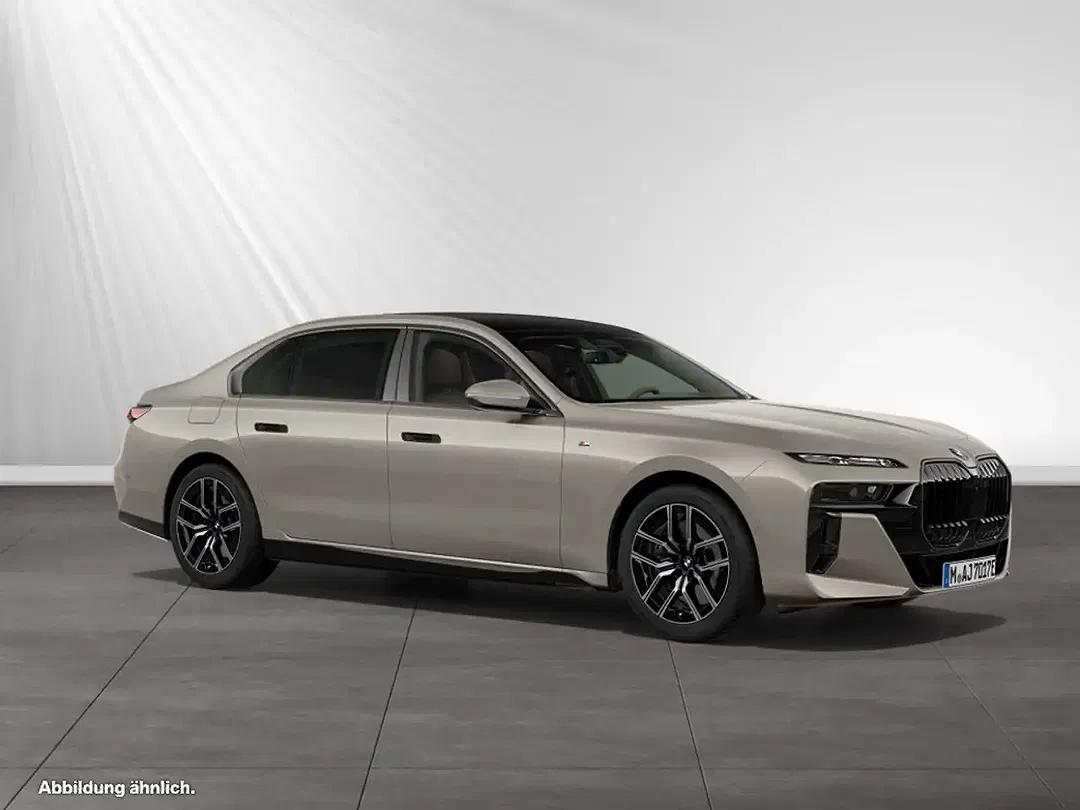 BMW 750 - Thumbnail 9