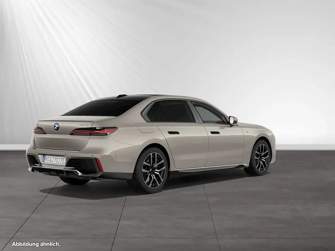 BMW 750 xDrive - foto 2