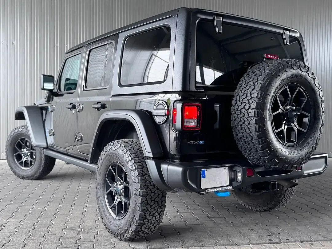 Jeep Wrangler - Thumbnail 13