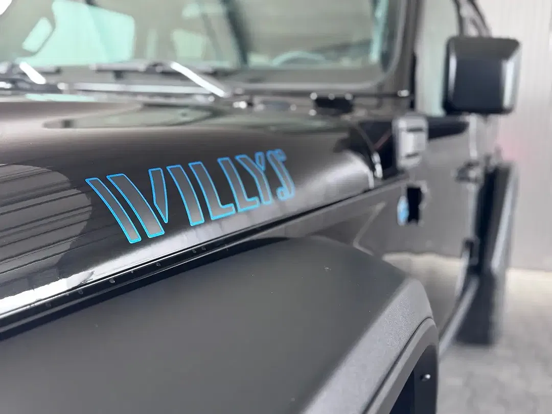 Jeep Wrangler - Thumbnail 4