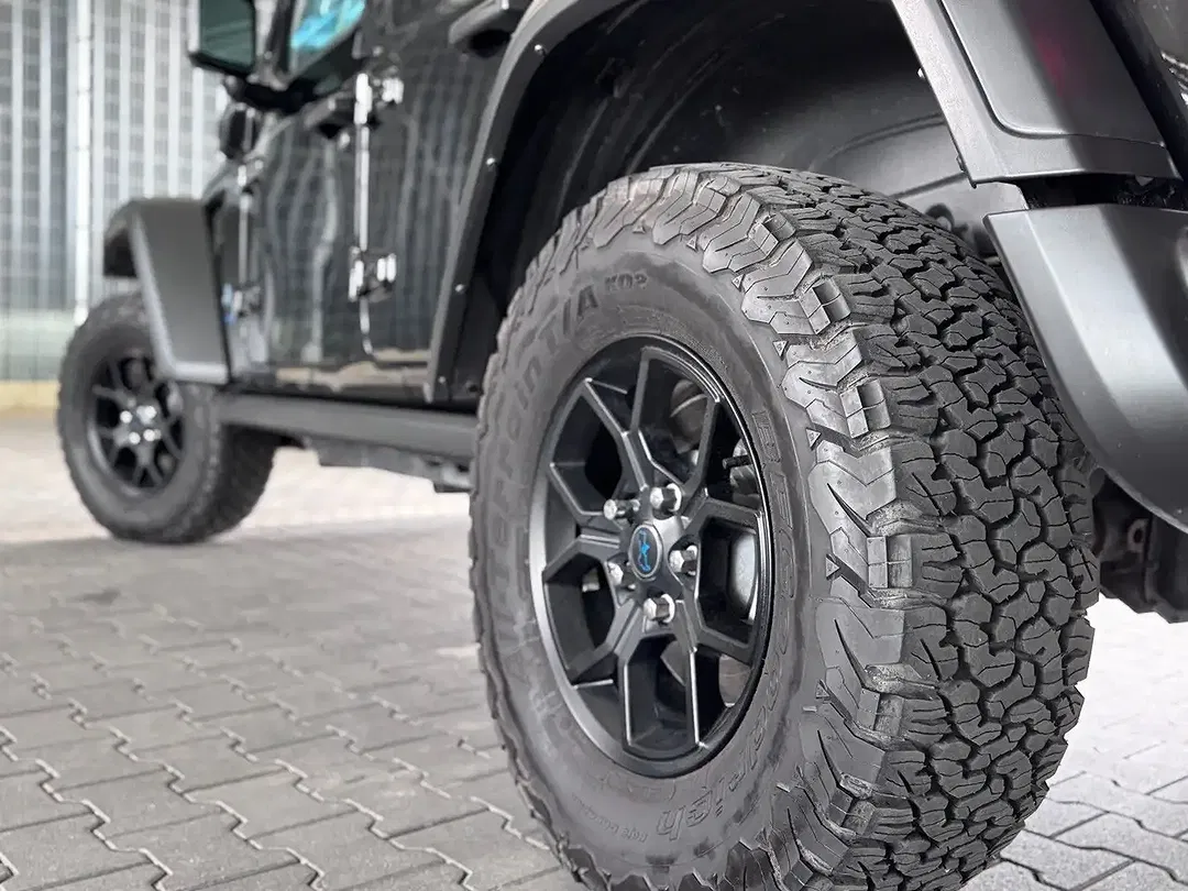 Jeep Wrangler - Thumbnail 7