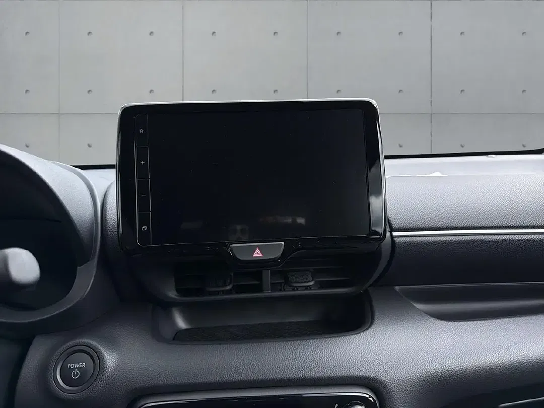 Toyota Yaris - Thumbnail 15