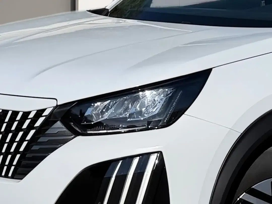 Peugeot 2008 - Thumbnail 7