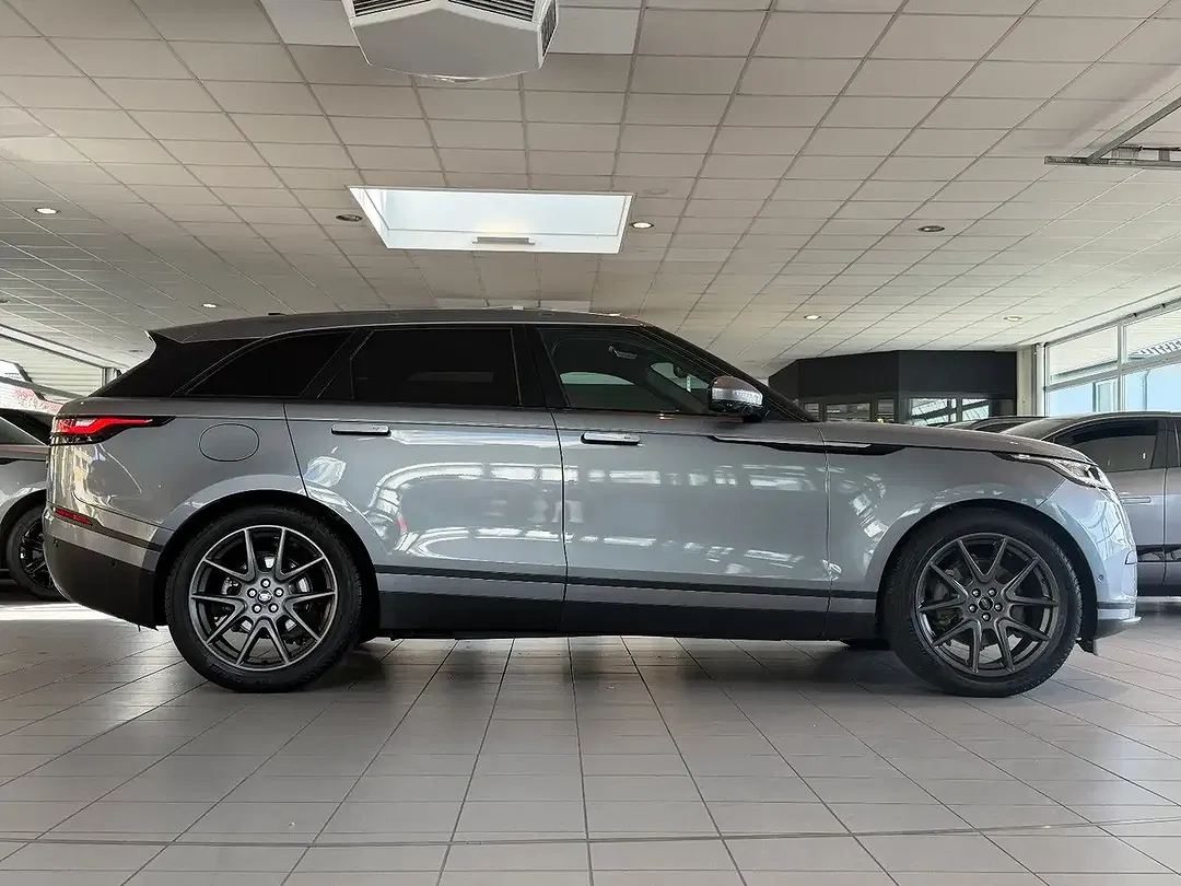 Land Rover Range Rover Velar - Thumbnail 10