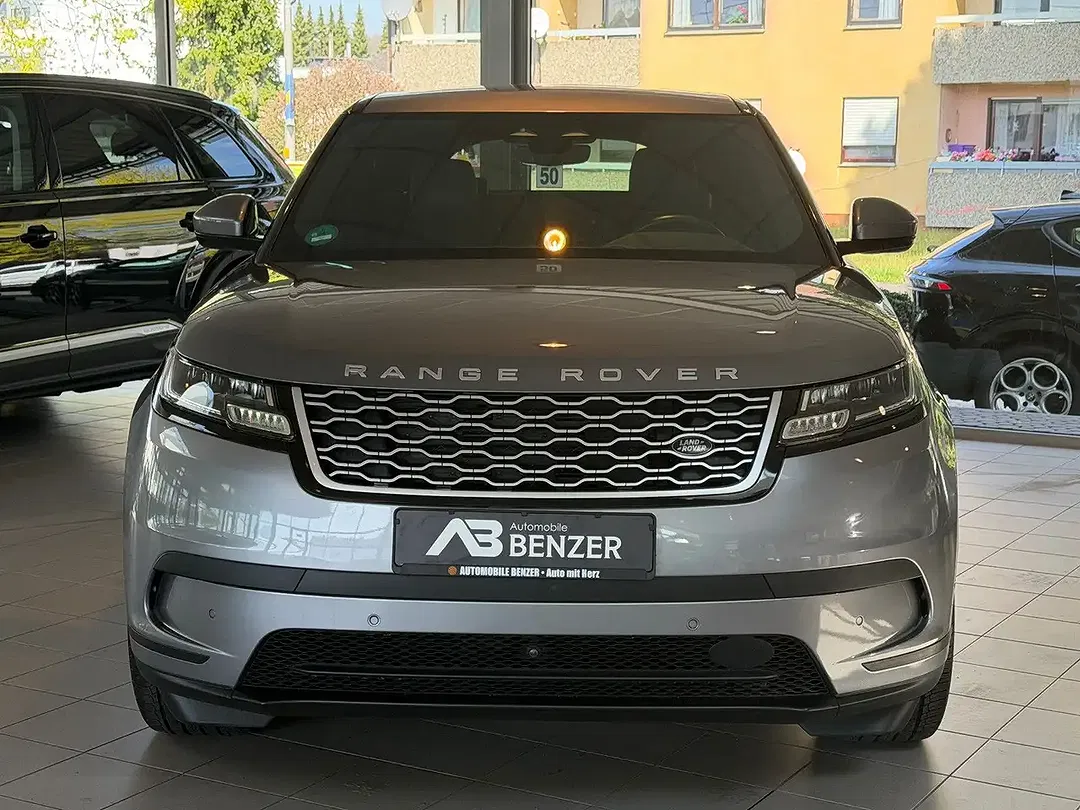 Land Rover Range Rover Velar - Thumbnail 3
