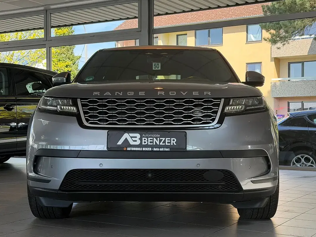 Land Rover Range Rover Velar - Thumbnail 4