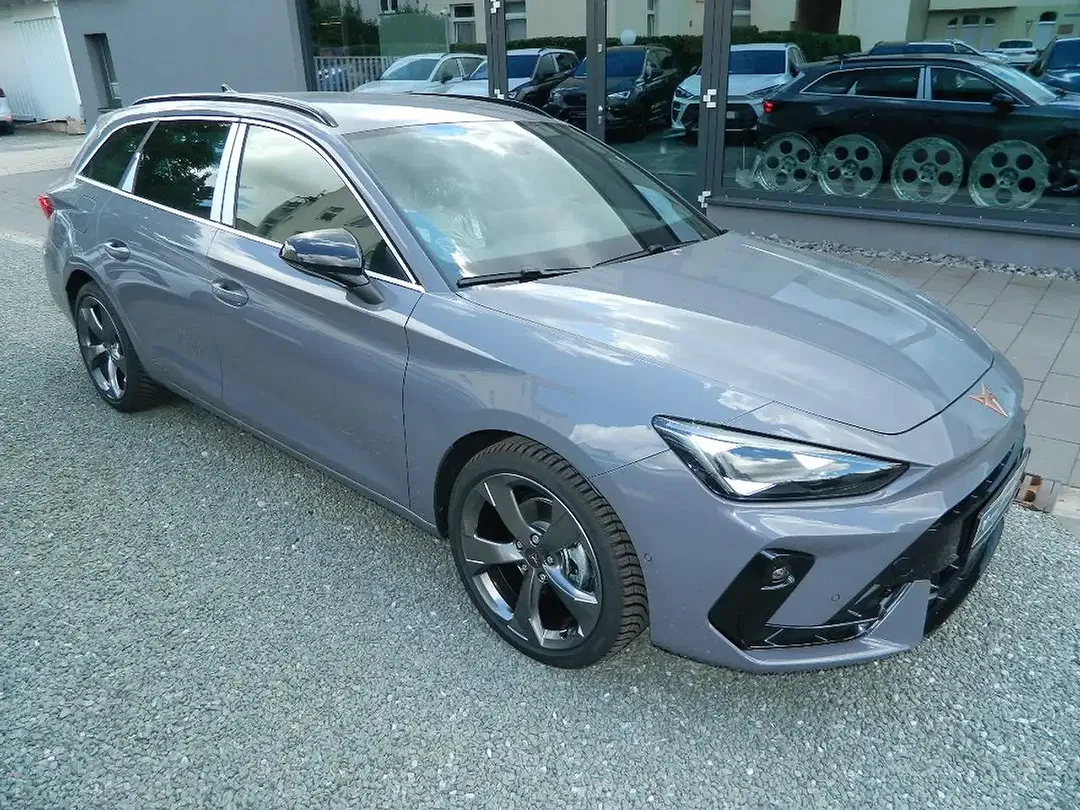 CUPRA Leon - Thumbnail 1