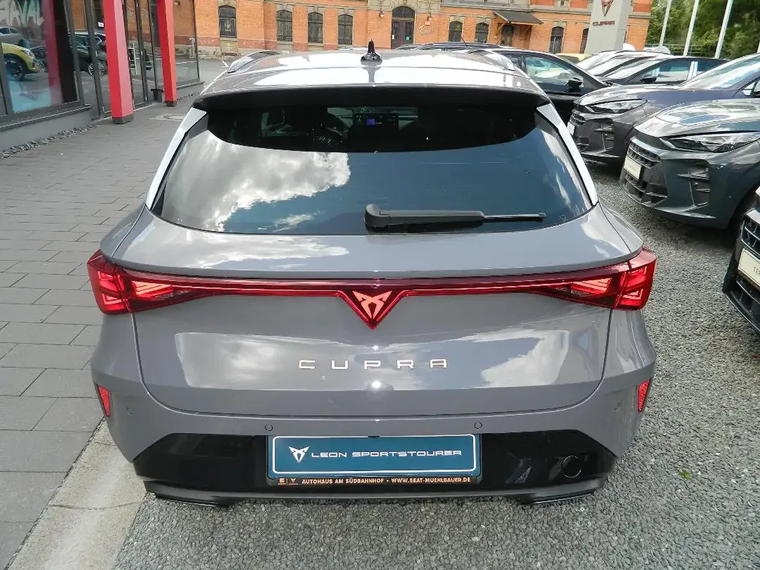 CUPRA Leon - Thumbnail 4