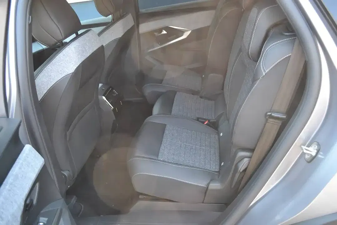 Peugeot 5008 - Thumbnail 10