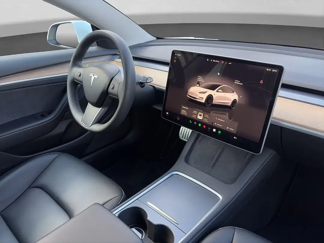 Tesla Model 3 - Thumbnail 10