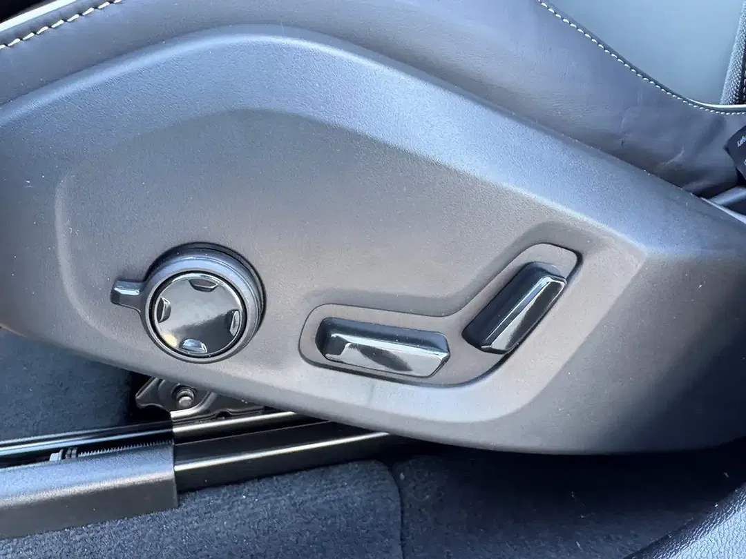 Volvo XC60 - Thumbnail 14