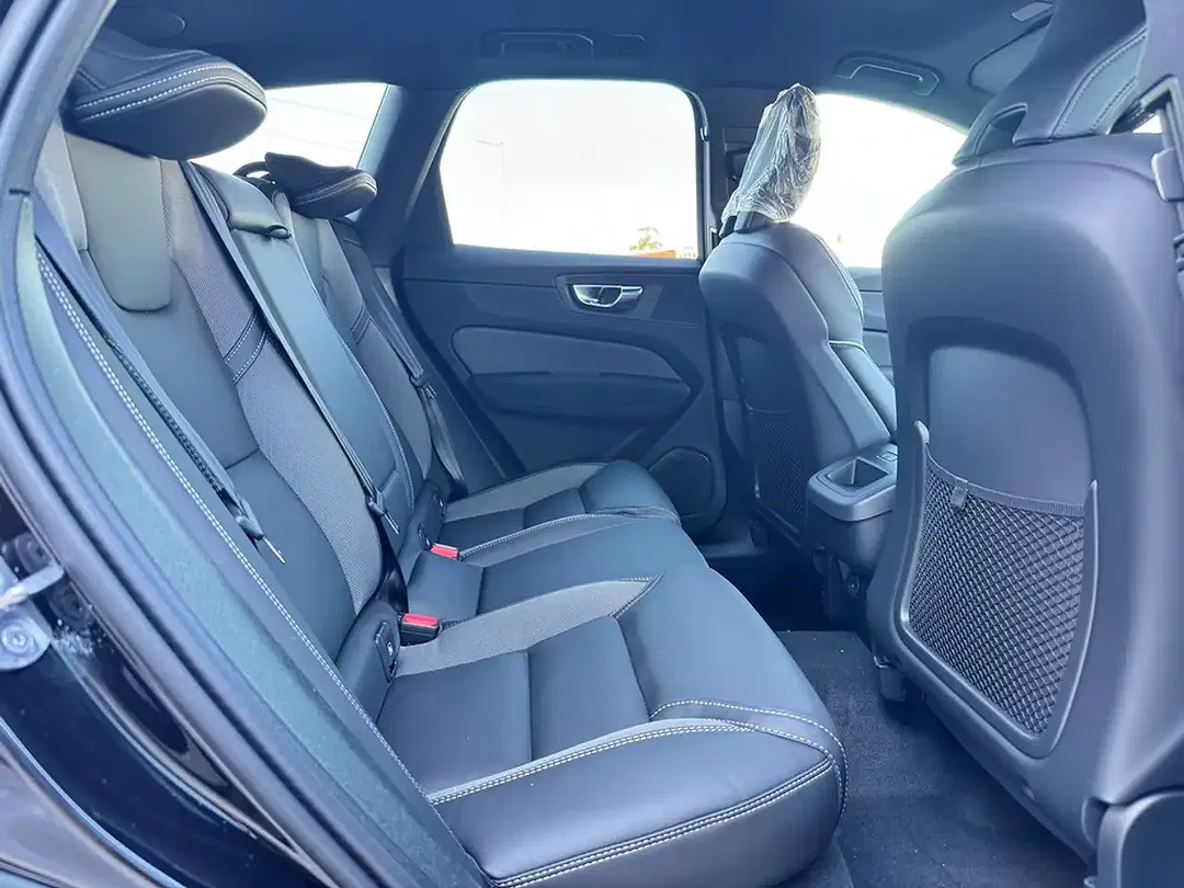 Volvo XC60 - Thumbnail 6