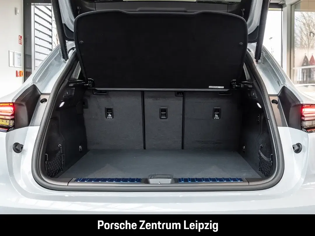 Porsche Macan - Thumbnail 12