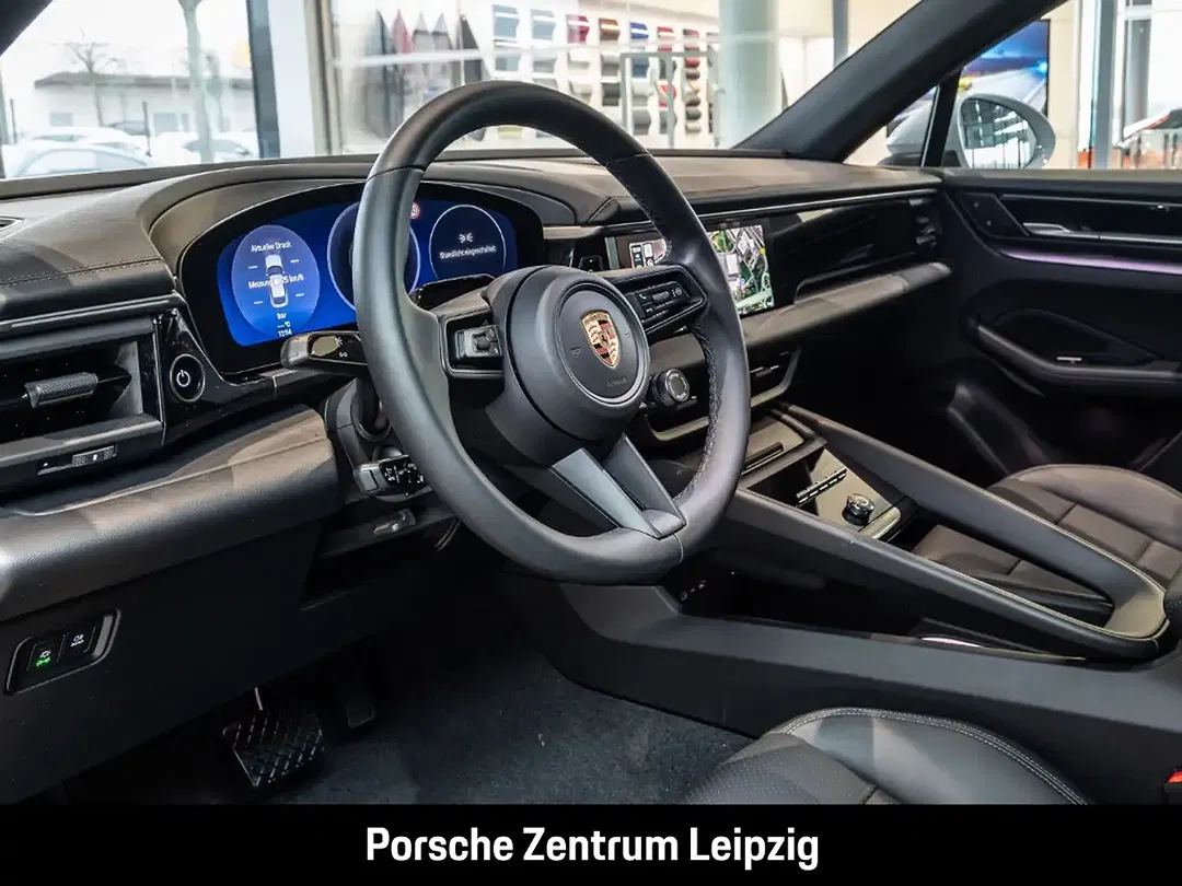 Porsche Macan - Thumbnail 15