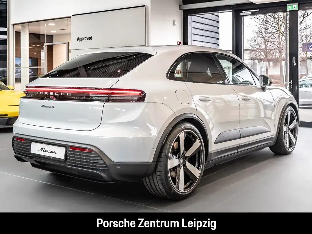 Porsche Macan - Thumbnail 6