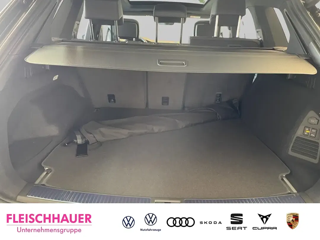 Volkswagen Touareg - Thumbnail 6