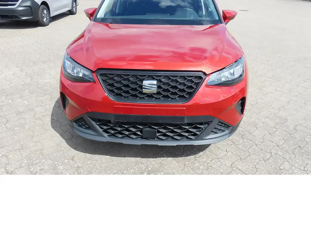 SEAT Arona - Thumbnail 3