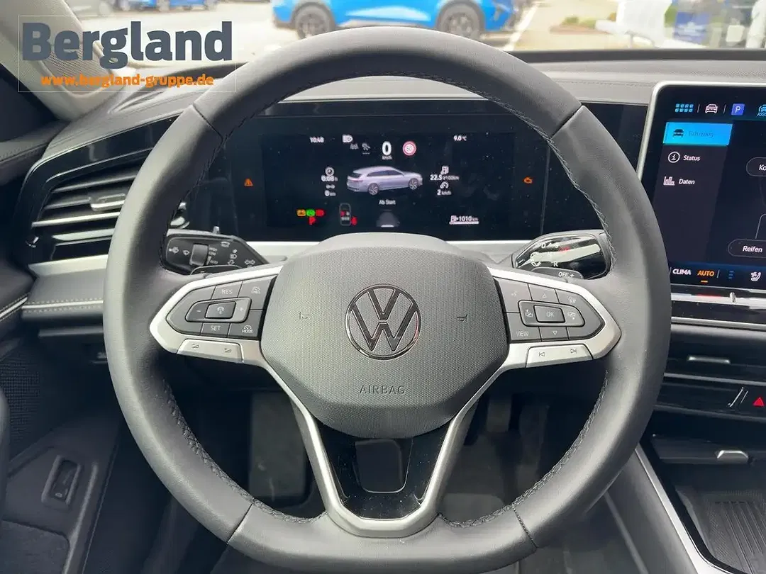 Volkswagen Passat - Thumbnail 8