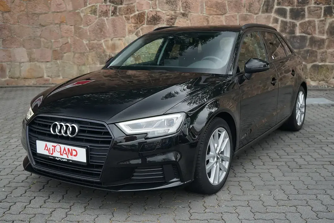 Audi A3 - Thumbnail 1
