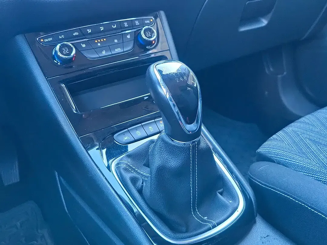 Opel Astra - foto 8