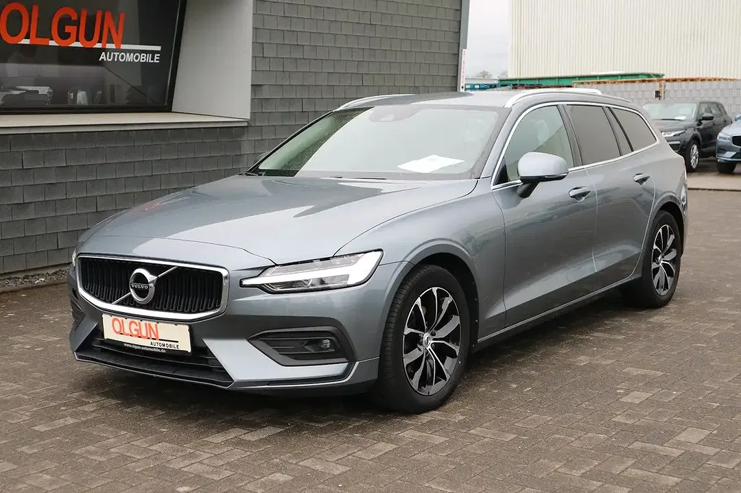 Volvo V60 D3 Momentum Pro - foto 1