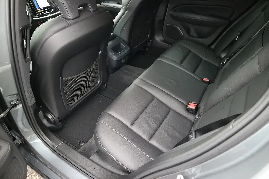 Volvo V60 - Thumbnail 14
