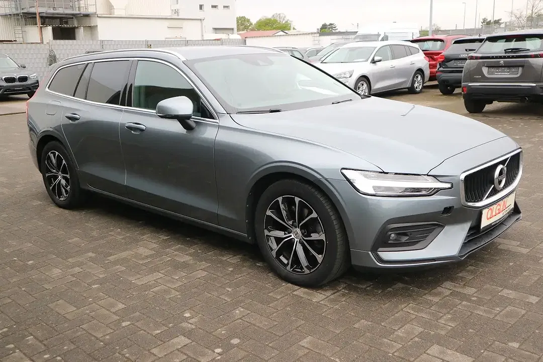 Volvo V60 D3 Momentum Pro - foto 2