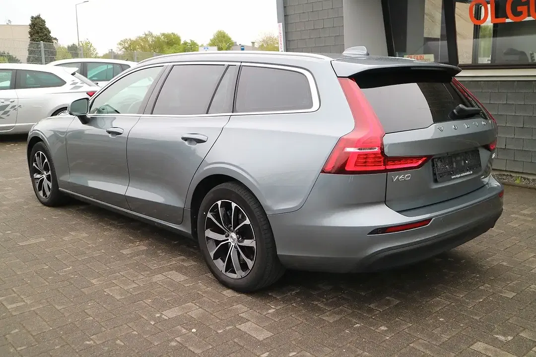 Volvo V60 - Thumbnail 4