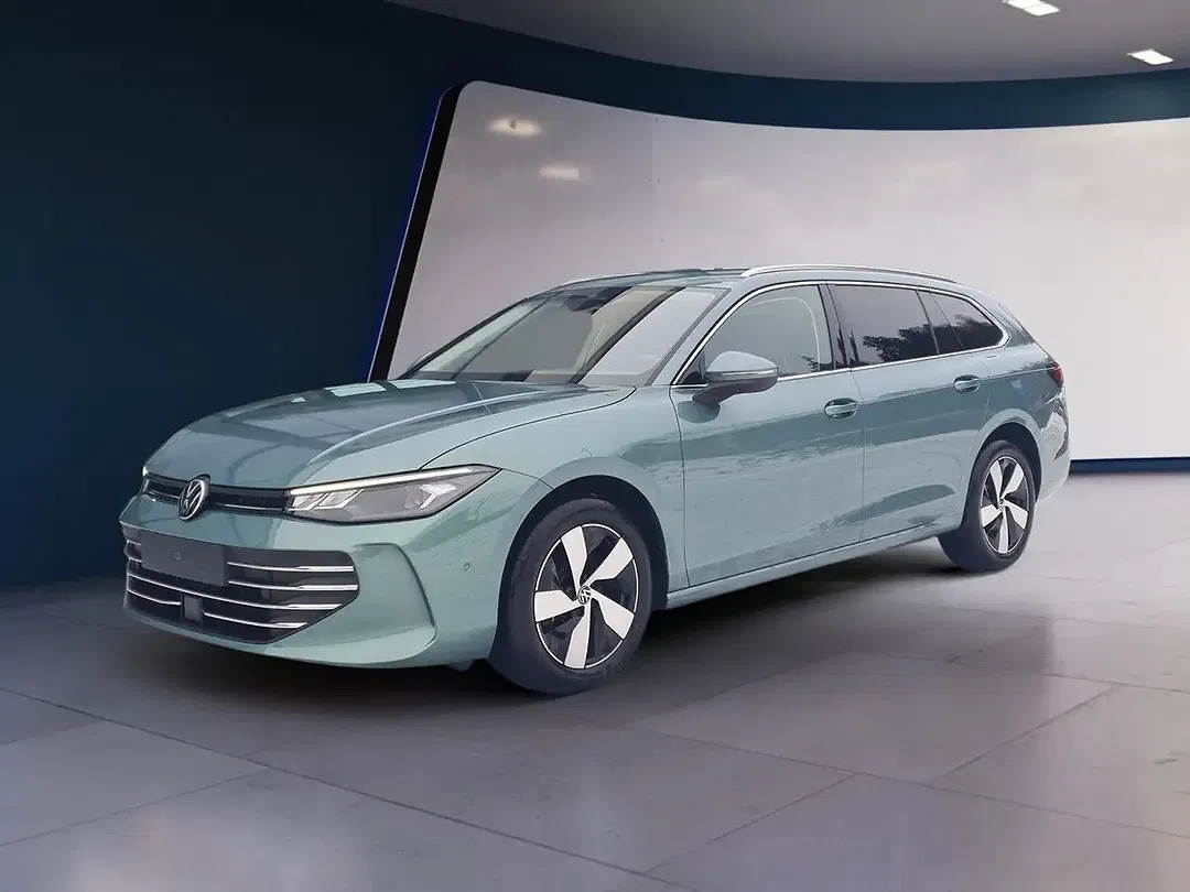 Volkswagen Passat Variant - Thumbnail 1