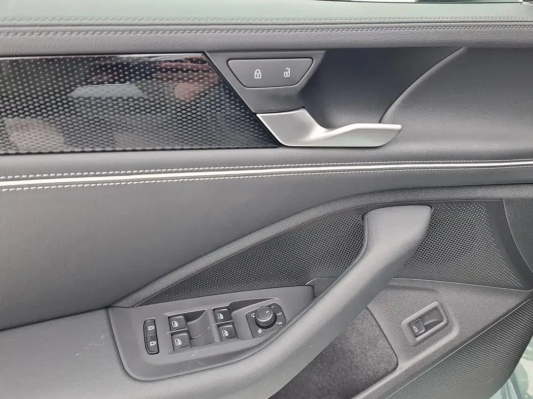Volkswagen Passat Variant - Thumbnail 11