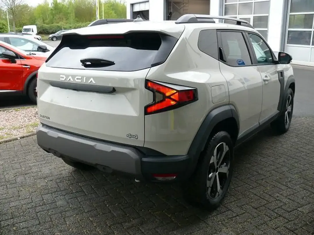 Dacia Duster - Thumbnail 4