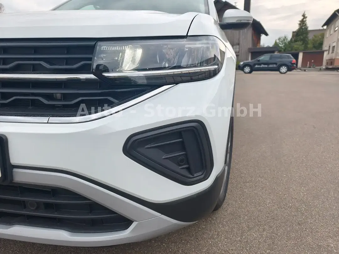 Volkswagen T-Cross - Thumbnail 3