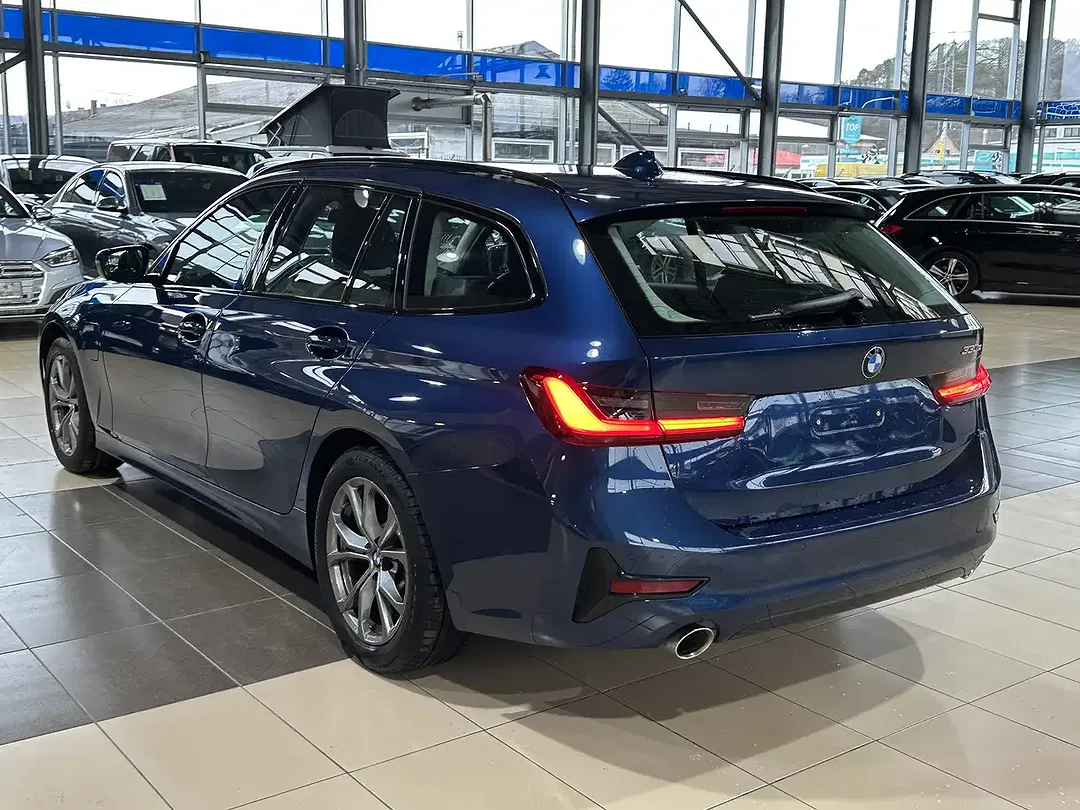BMW 330 Sport Line - foto 2