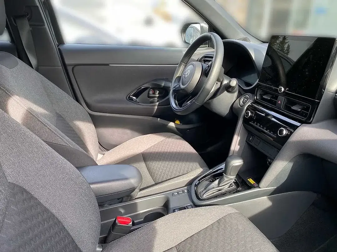 Toyota Yaris Cross - Thumbnail 6