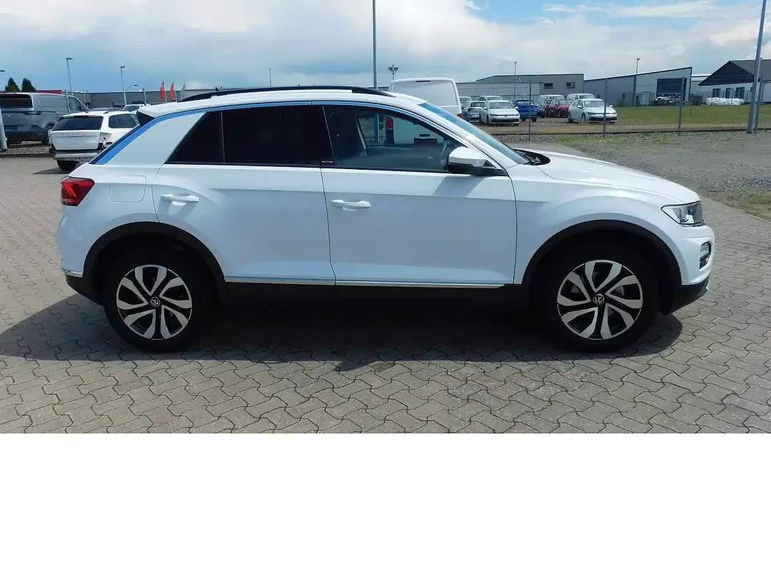 Volkswagen T-Roc - Thumbnail 2
