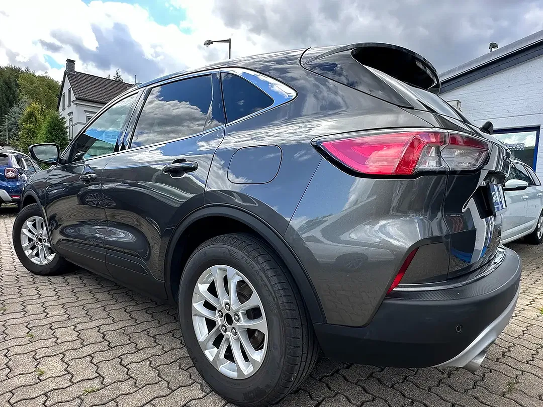 Ford Kuga 1.5 EcoBoost Titanium - foto 2