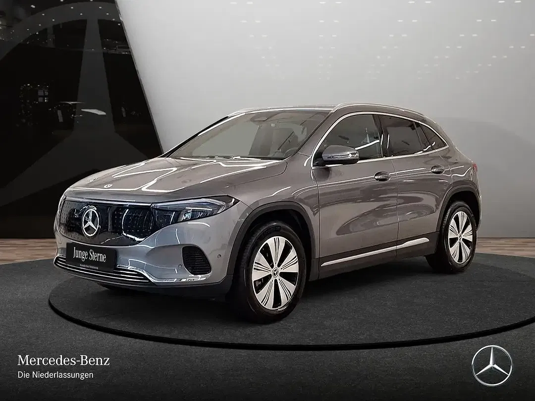 Mercedes-Benz EQA 300 - Thumbnail 1