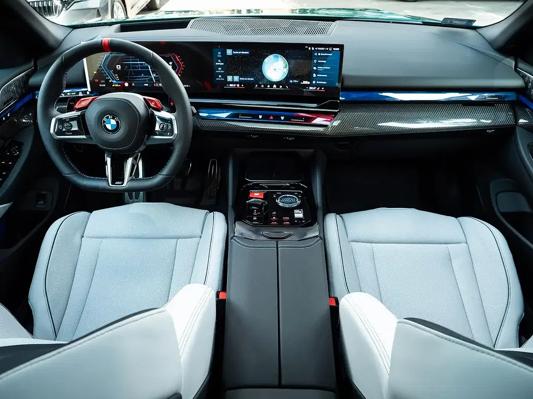 BMW M5 - Thumbnail 13