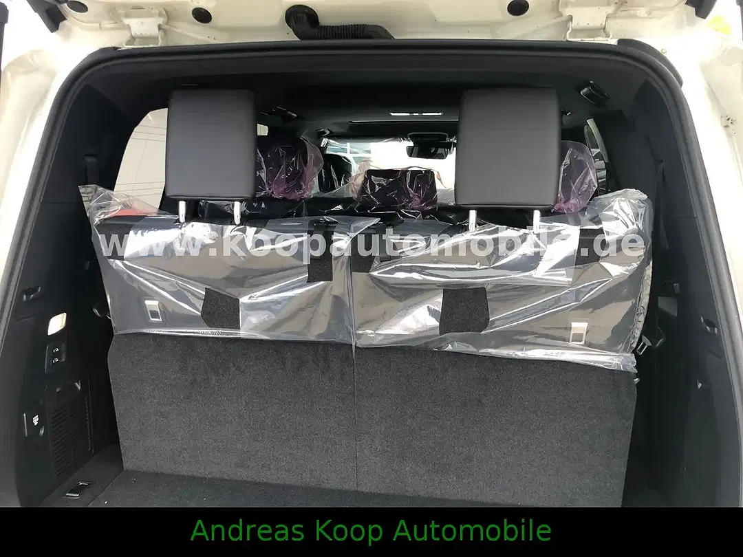 Toyota Land Cruiser - Thumbnail 11