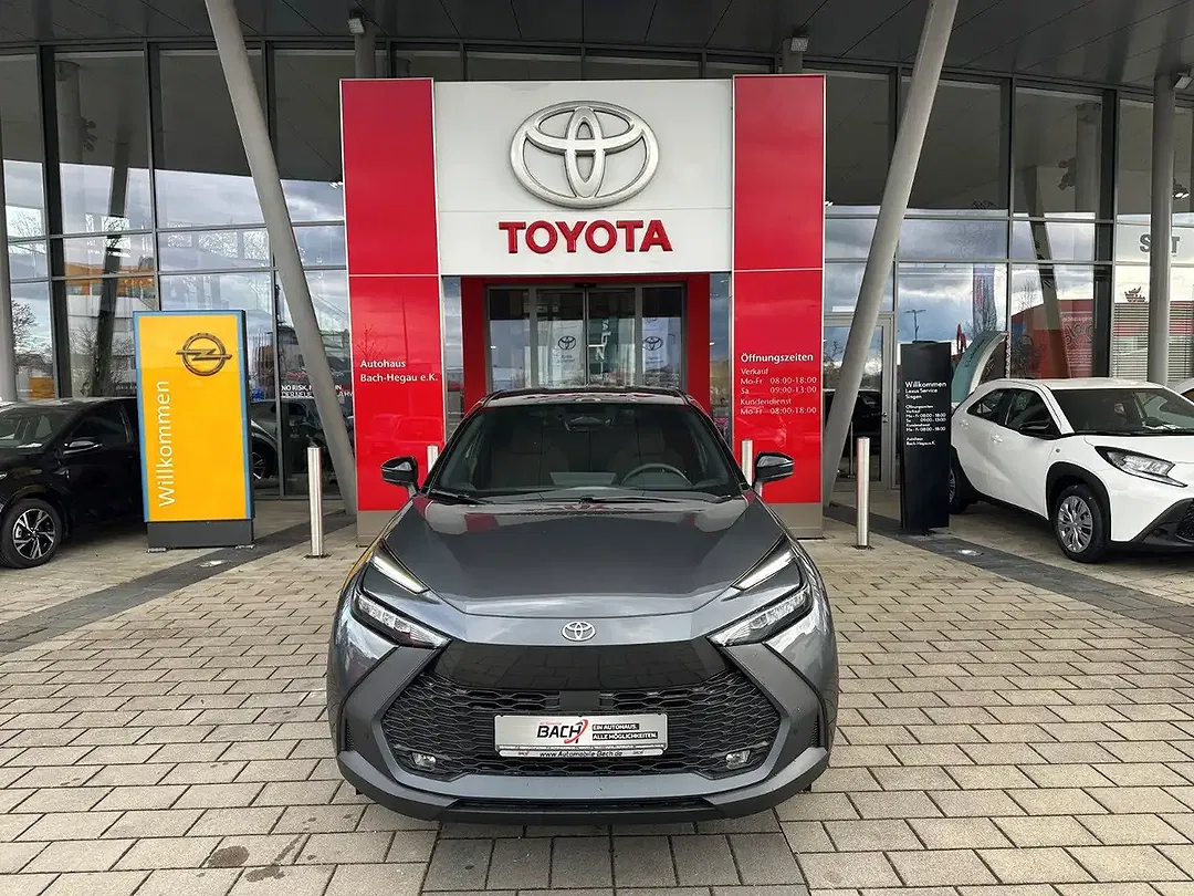 Toyota C-HR - Thumbnail 4