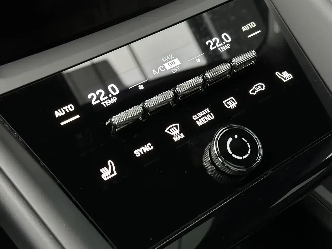 Porsche Macan - Thumbnail 11